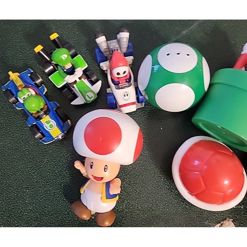 Mixed lot McDonald's & etc.. Nintendo Mario‎ Kart Toys etc..